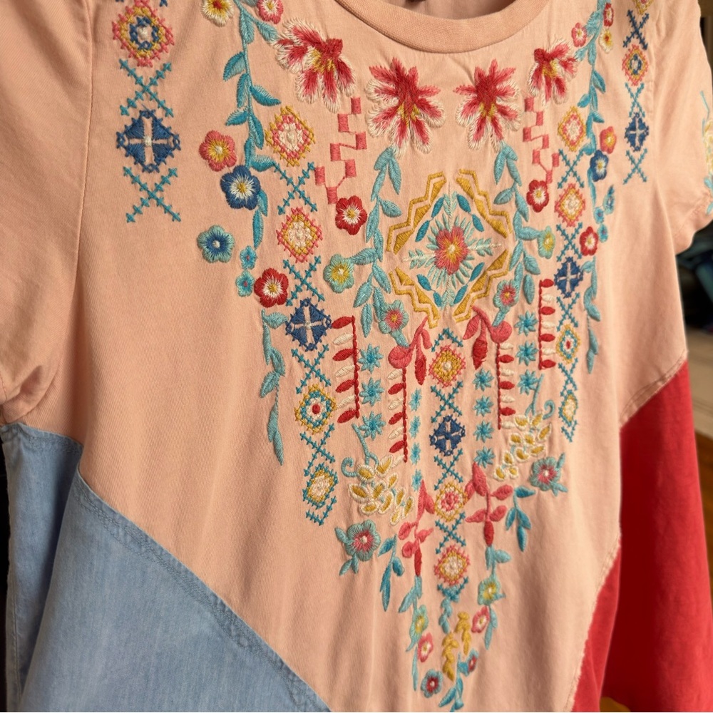 Driftwood Classic Tee Embroidered Color Block Boho Large - Picture 4 of 4